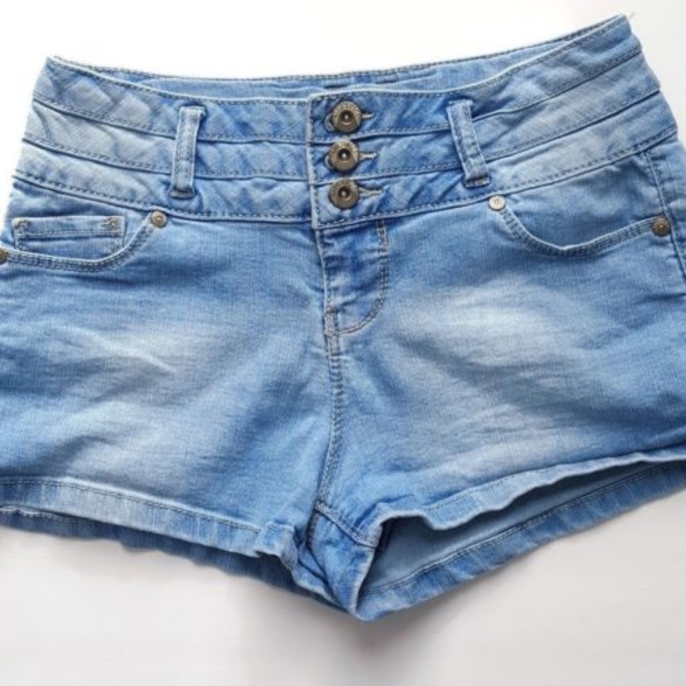 Short shorts